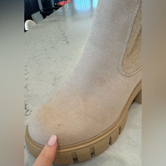 NWT $76 Torrid SWEATER GORE CHELSEA Boots TAN BEIGE Size 7 WW Extra Wide Fit - Picture 7 of 14